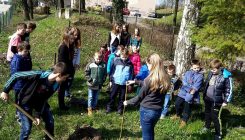 Učenici OŠ "Pasci" prigodnim programom pozdravili proljeće (FOTO)