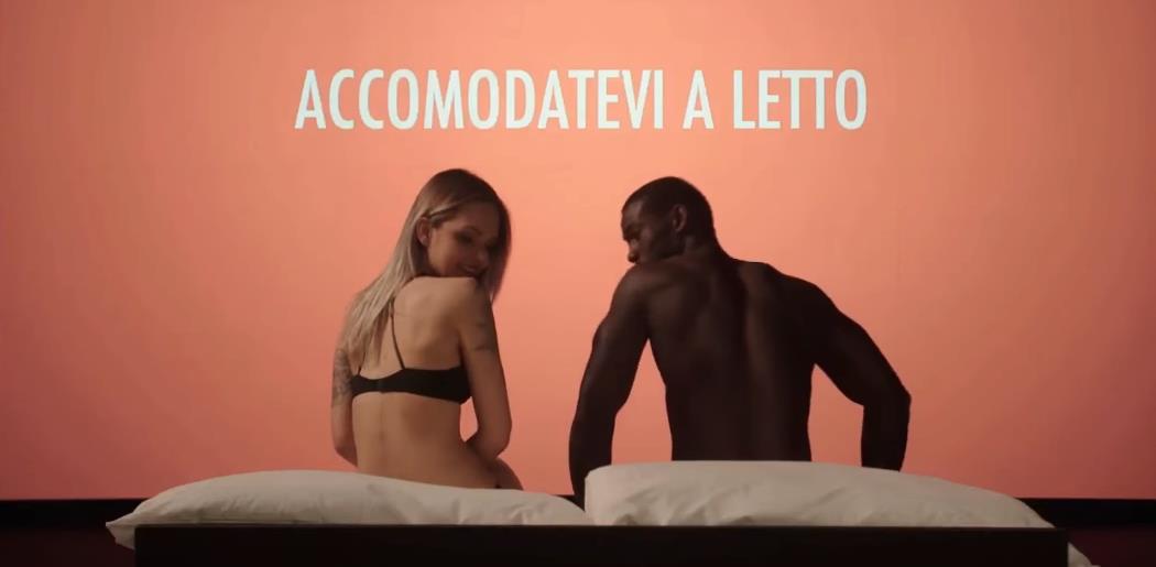 Porno reality: Najprije se skinu, a on ima 30 minuta da je nagovori na seks (VIDEO)