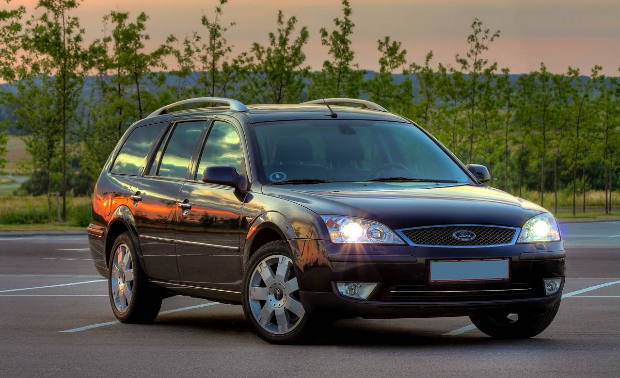 Ford povlači 271.000 vozila zbog mogućeg curenja tečnosti za kočnice