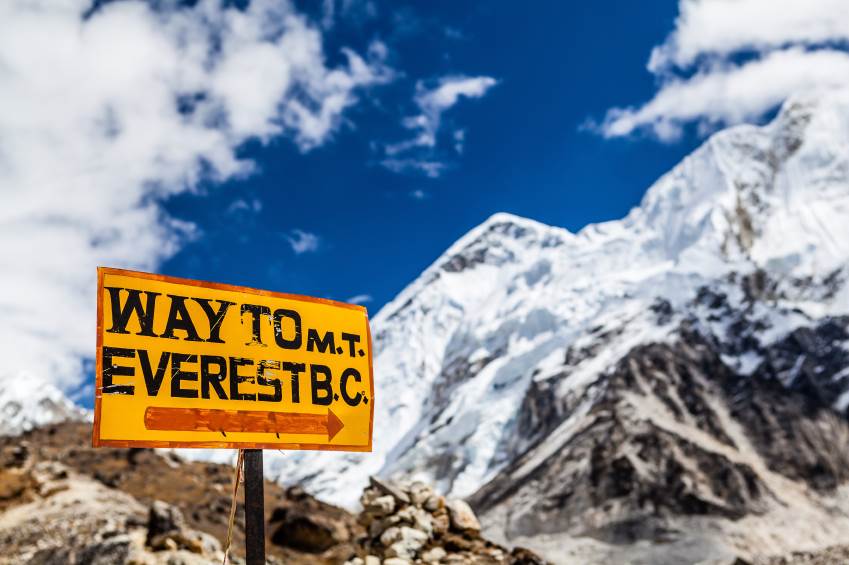 Popeli se na Mont Everest, pa preminuli od visinske bolesti