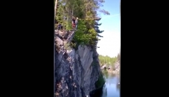 Tinejdžerka udarila u stijenu prilikom skoka bungeejem (VIDEO)