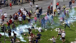 EURO 2016: Suzavac i krv na ulicama Marseillea (VIDEO)