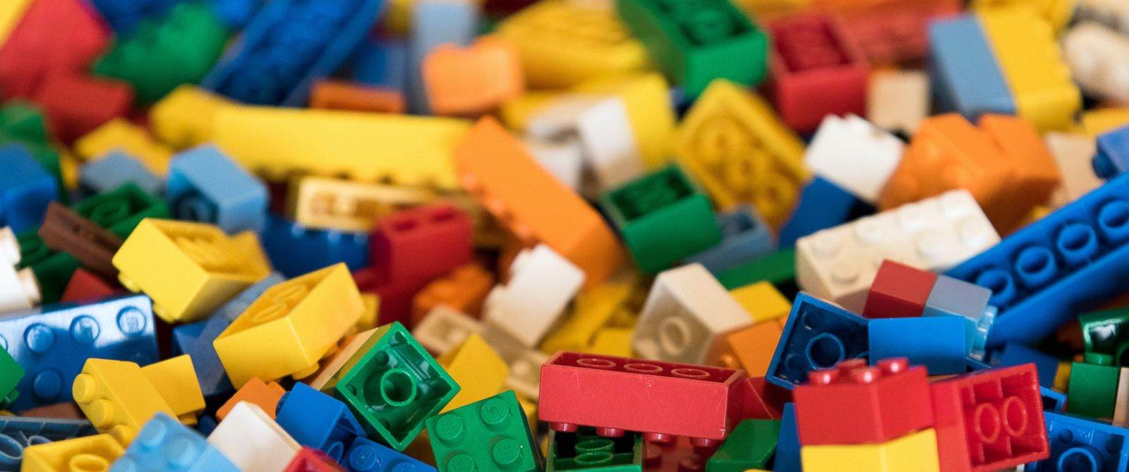 Kina: Dječak slučajno srušio Lego skulpturu vrijednu 15.000 dolara