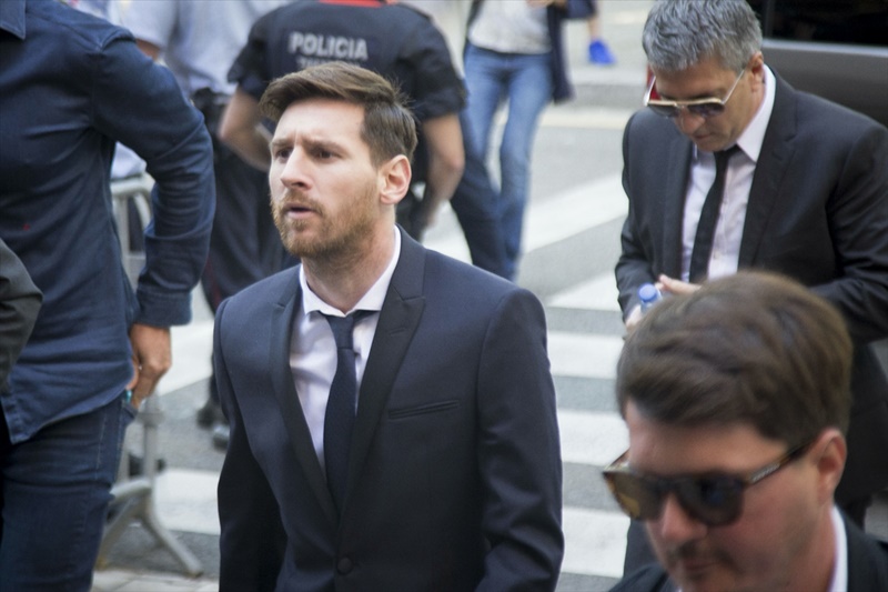 Lionel Messi i njegov otac osuđeni na 21 mjesec zbog utaje poreza, ali vjerovatno neće u zatvor