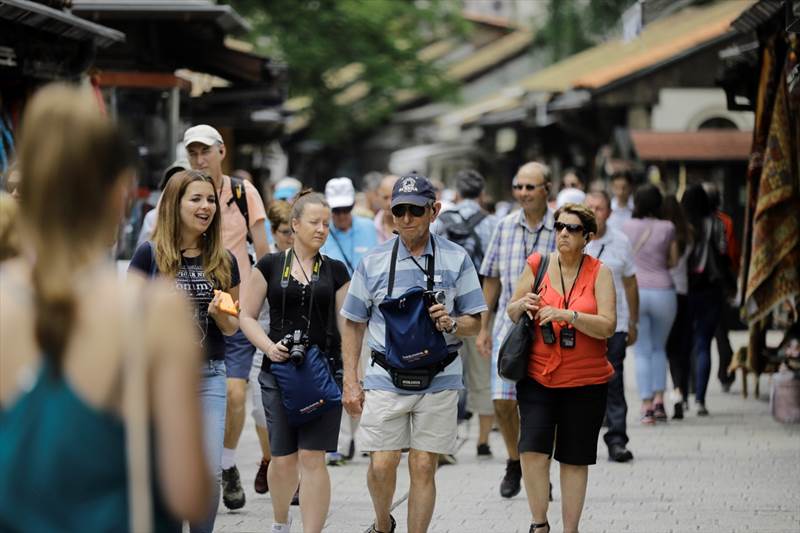 BiH: Za sedam mjeseci više od 900 hiljada turista, ostvareno 1,8 miliona noćenja