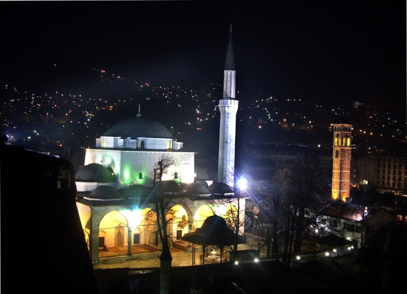 Večeras najodabranija noć Lejletu-l-kadr: Centralna svečanost za BiH u Begovoj džamiji