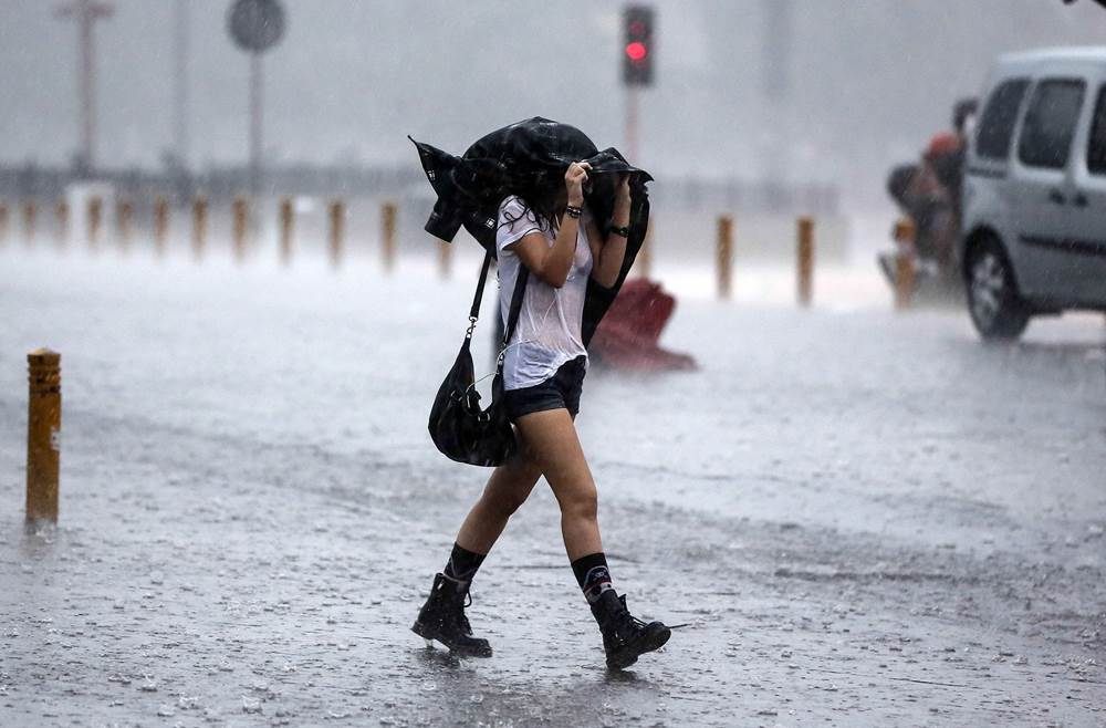 Novo nevrijeme prijeti regionu: Obilna kiša, grmljavina i jak vjetar ide prema BiH