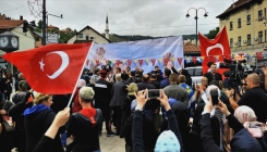 Sarajevo: Sa protesta na Baščaršiji upućene poruke podrške turskom narodu i legalno izabranim vlastima (FOTO)