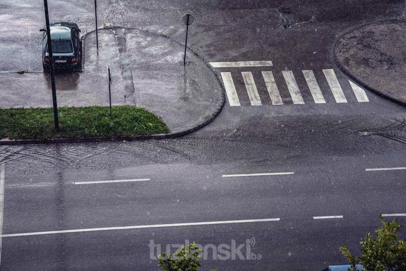 Nevrijeme prijeti BiH, izdat žuti meteoalarm i za Tuzlu