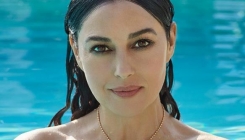 Pozirala potpuno gola: Monica Bellucci i u 52. godini izgleda fantastično! (FOTO)