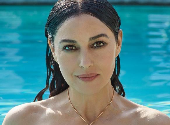 Pozirala potpuno gola: Monica Bellucci i u 52. godini izgleda fantastično! (FOTO)