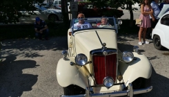 Oldtimer fest "Fojnica 2016”: Najljepšim proglašen Ford star 65 godina mađarskog para Palfy (FOTO)