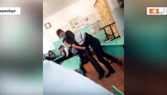 Učenici snimili verbalni sukob i naguravanje između profesora i učenika (VIDEO)