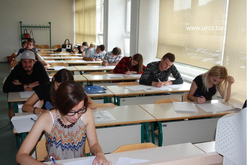 Studenti u Sarajevu traže niže školarine za 30 posto zbog teške ekonomske situacije izazvane pandemijom