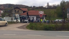 Srebrenik: Osam osoba povrijeđeno u sudaru autobusa i voza