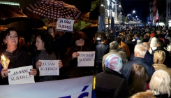 Ja sam sljedeća: Brojni građani u Sarajevu i Bugojnu protestovali zbog smrti dvije studentice (FOTO)