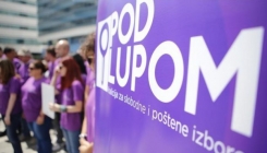 Ulična akcija u Tuzli: Koalicija "Pod lupom" pozvala građane na nestranačko posmatranje Općih izbora