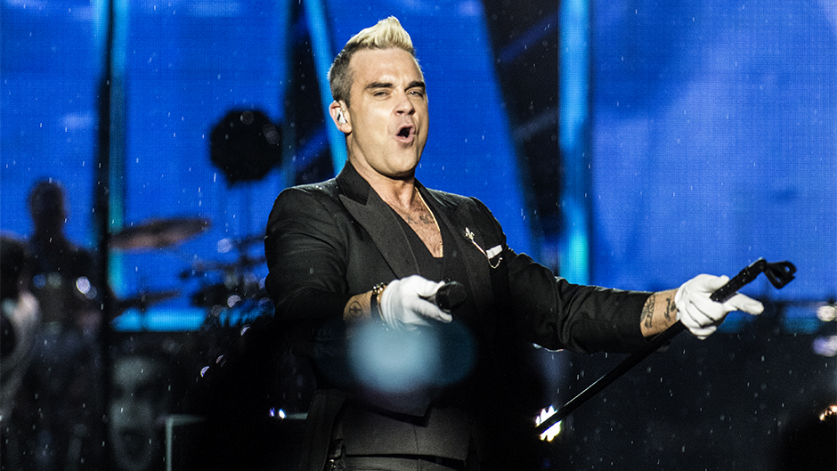 Robbie Williams predstavio singl "partijaj na ruski način" (VIDEO)