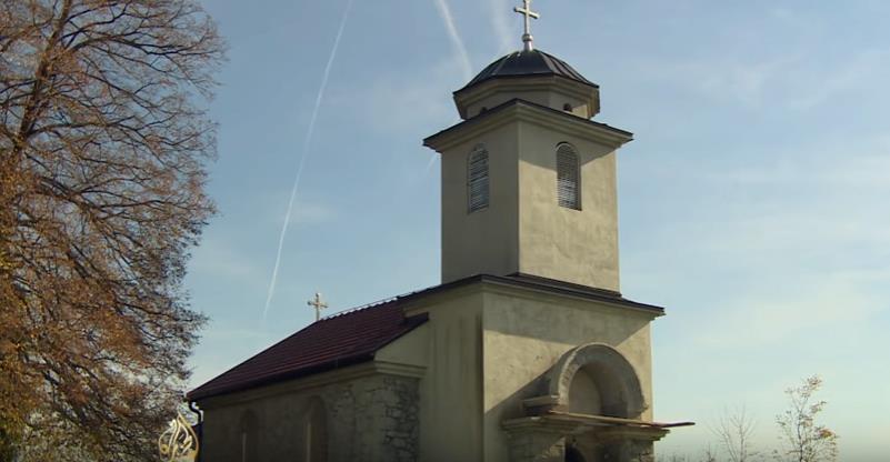 Muslimanska porodica obnavlja pravoslavnu crkvu u Cazinu (VIDEO)