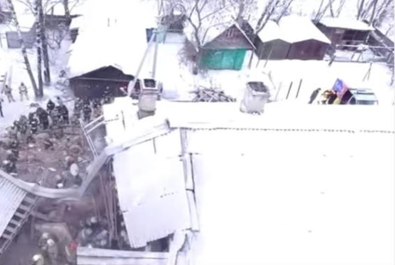 Stravična eksplozija u Rusiji: Više osoba poginulo, zgrada prepolovljena (VIDEO)