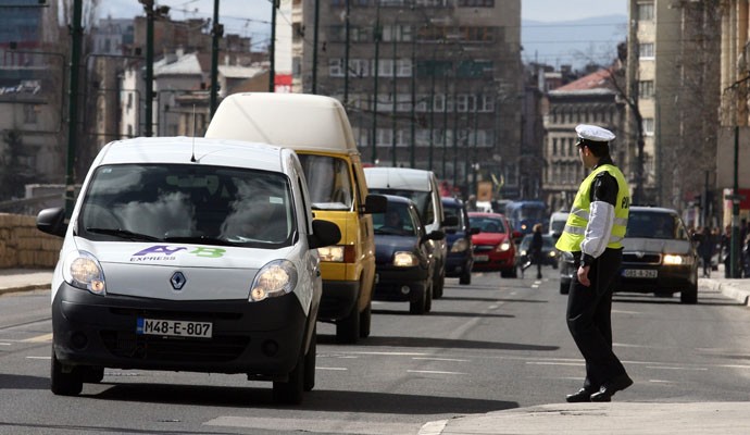 MUP KS: Mjere sistema "par-nepar" ne važe za vozila turista koji posjećuju Sarajevo