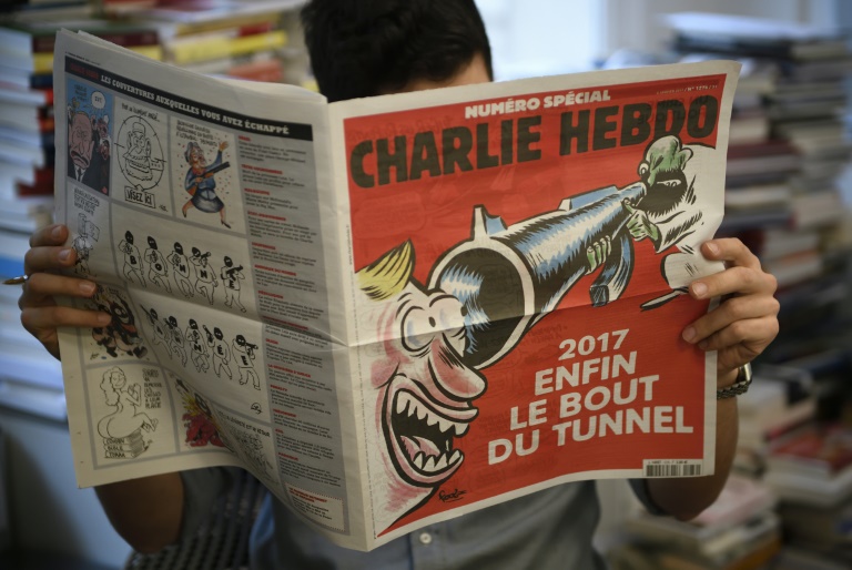 Charlie Hebdo posebnom naslovnicom obilježio drugu godišnjicu smrtonosnog napada na redakciju