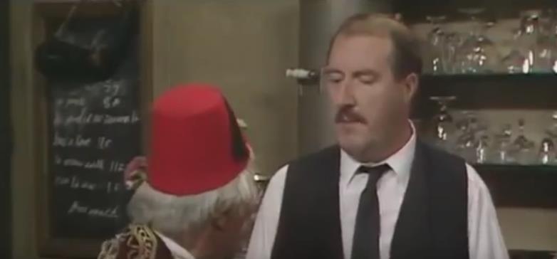 Preminuo legendarni Rene iz serije "Allo, Allo" (VIDEO)