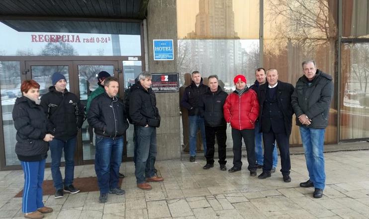 Protest radnika Željezare koji su tužili firmu i zbog toga ne primaju plate