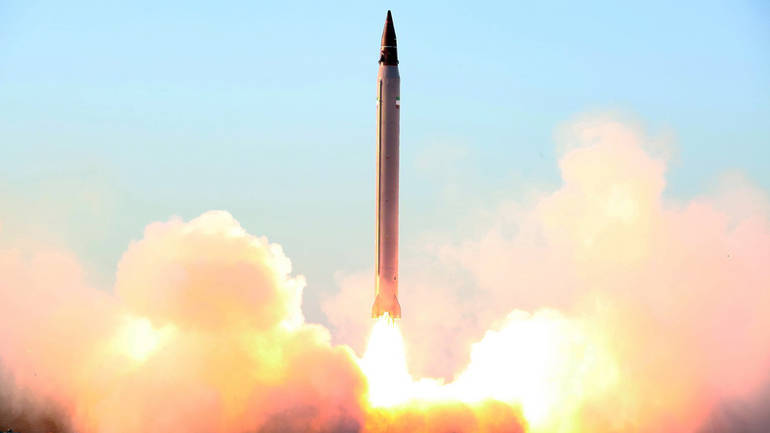 Iran počeo vojne vježbe, koristit će i rakete