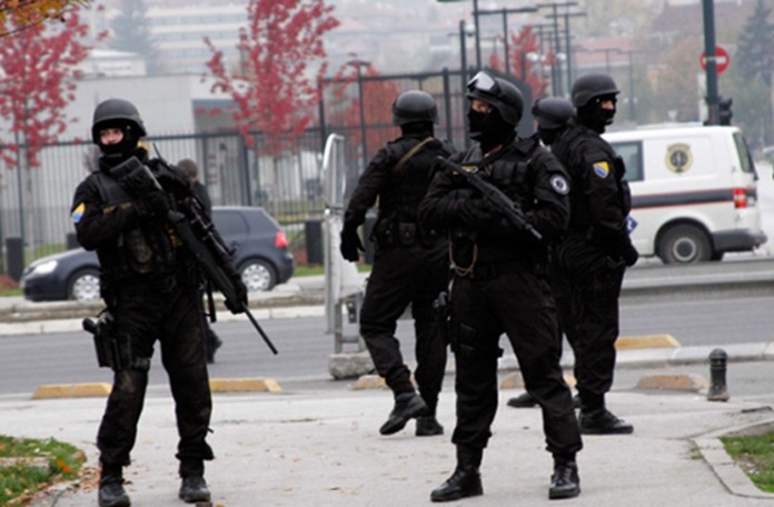 U akciji “Target” uhapšeno šest osoba: Pretresi u Sarajevskom i Tuzlanskom kantonu