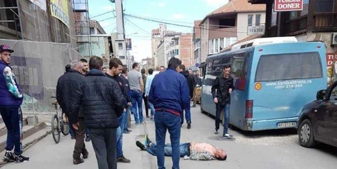 Novi Pazar: Pokušao oteti dijete na ulici pa dobio žestoke batine (VIDEO)