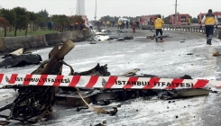 Najmanje pet osoba poginulo: U Istanbulu pao helikopter za gašenje požara (FOTO)