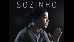 Ronaldinho započeo muzičku karijeru (VIDEO)