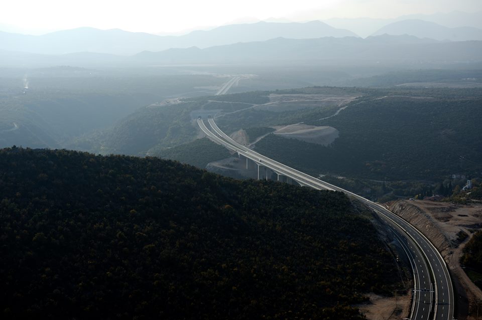 Gratz: Preko akciza traže novac, a Autoceste ga troše enormno na reklamu