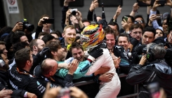 Formula 1: Hamilton slavio pobjedu na Grand Prixu u Kini (FOTO)