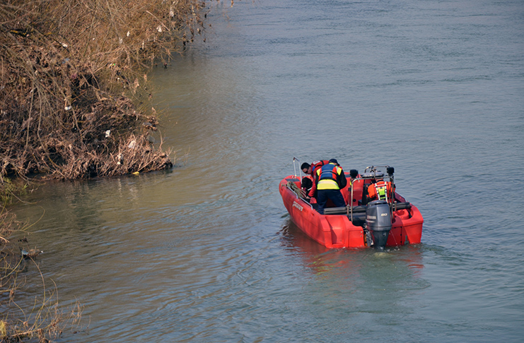 Sletio u Zvorničko jezero s Mercedesom, otišao kući i izvršio samoubistvo