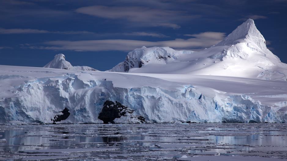 Upozorenje naučnika: Topljenje Antarktika se približava tački bez povratka