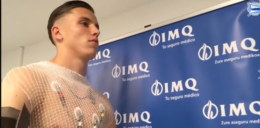 Mladi reprezentativac zvanično potpisao za Alaves (VIDEO)