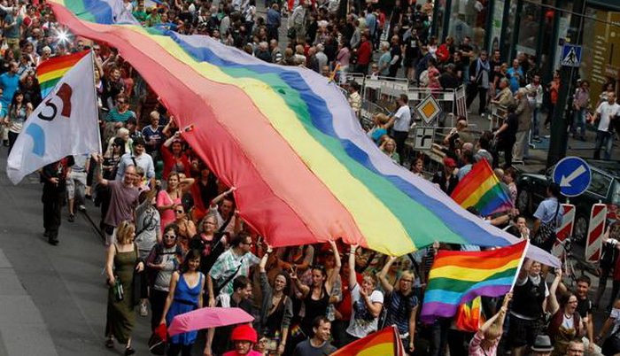 Uoči Povorke ponosa, ombudsmeni pozivaju na poštivanje prava LGBT osoba