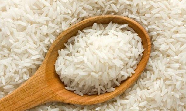 Evo kako da prepoznate plastičnu rižu (VIDEO)