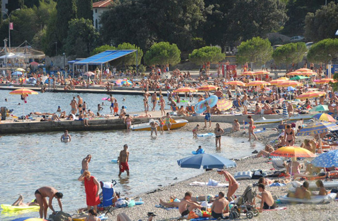 Turista u Hrvatskoj poginuo kad je pukla ograda balkona na hotelu