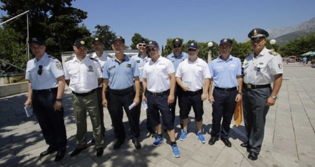 BiH poslala policiju u Makarsku da pomogne hrvatskim kolegama u komunikaciji s bh. turistima