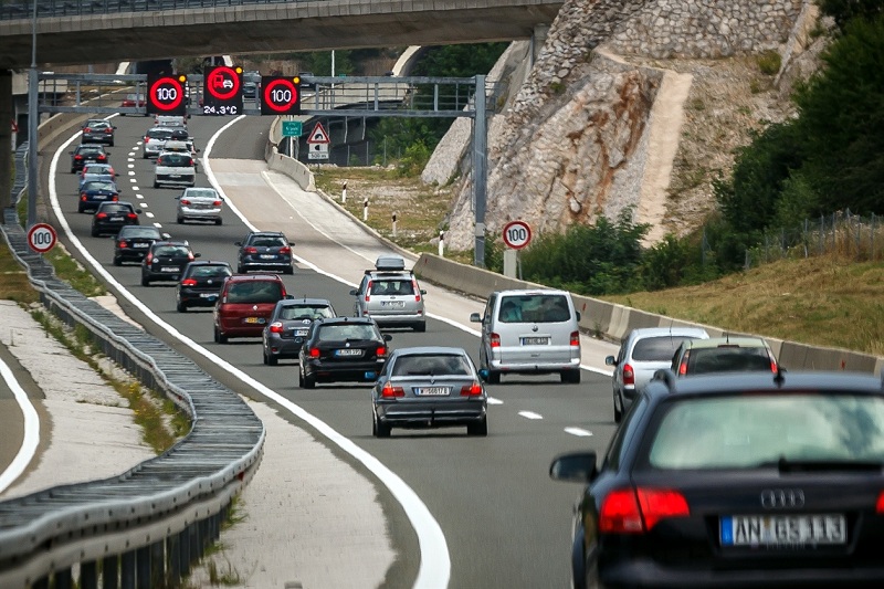 Saobraćajni kolaps u Hrvatskoj: U smjeru Splita kolona vozila 21 kilometar