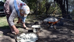 Stogodišnja tradicija: Znate li kako se pravi pita flija? (FOTO)