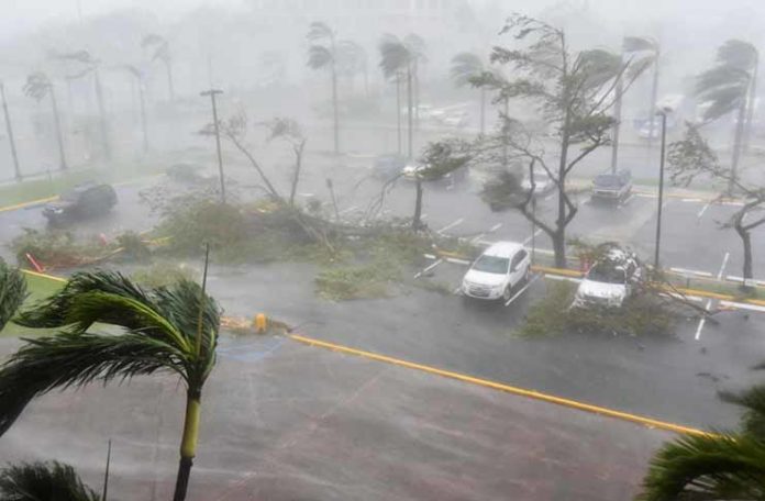 Uragan Maria poharala Puerto Rico, niko nema struje, bujice teku ulicama (VIDEO)