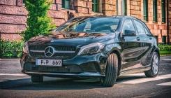 Daimler povlači više od milion vozila