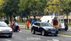 Saobraćajna nezgoda u Tuzli: BMW-om udario pješakinju (FOTO)