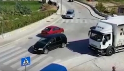 Komično šlepanje automobila kod Solina postalo HIT (VIDEO)