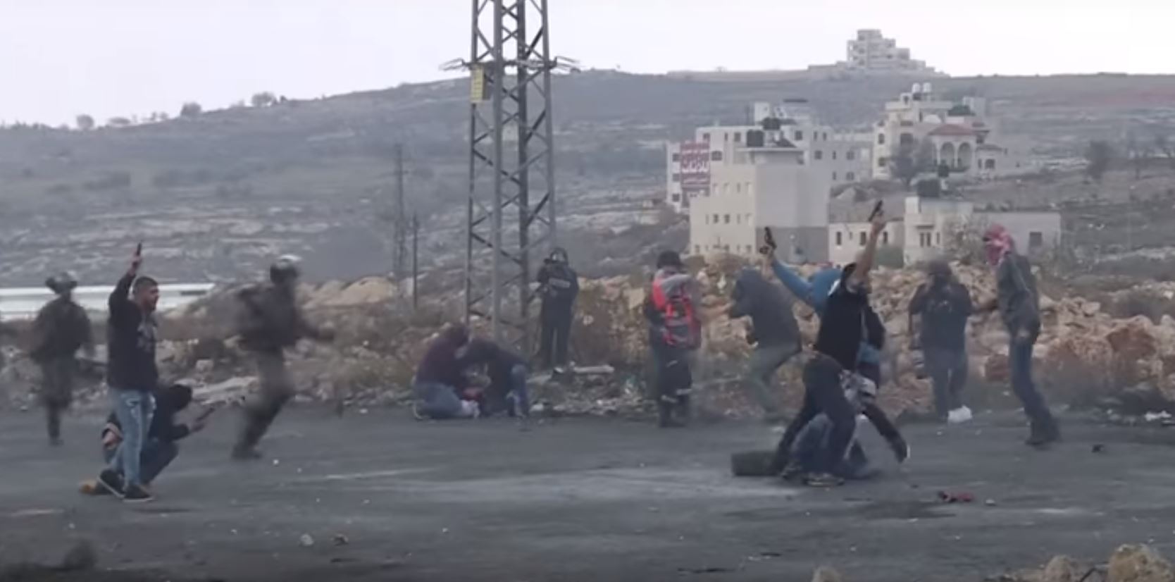 Izraelski vojnici prerušeni u Palestince hapse demonstrante (VIDEO)