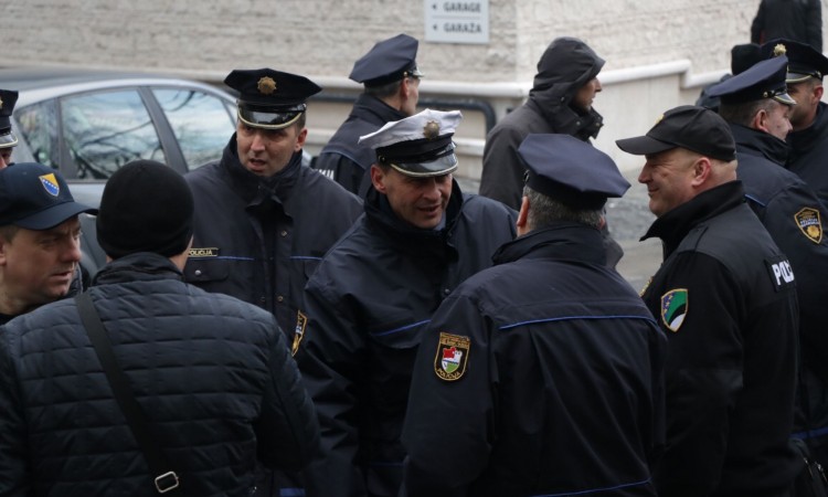Policajci za kraj godine najavili masovne protest u Sarajevu
